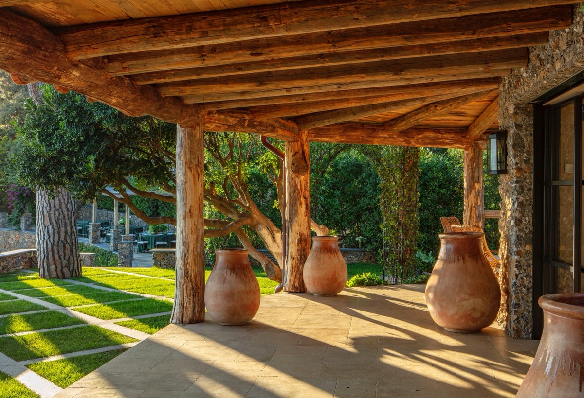 Mediterranean gardens and interiors – photograph 9 of 25 by Clive Nichols